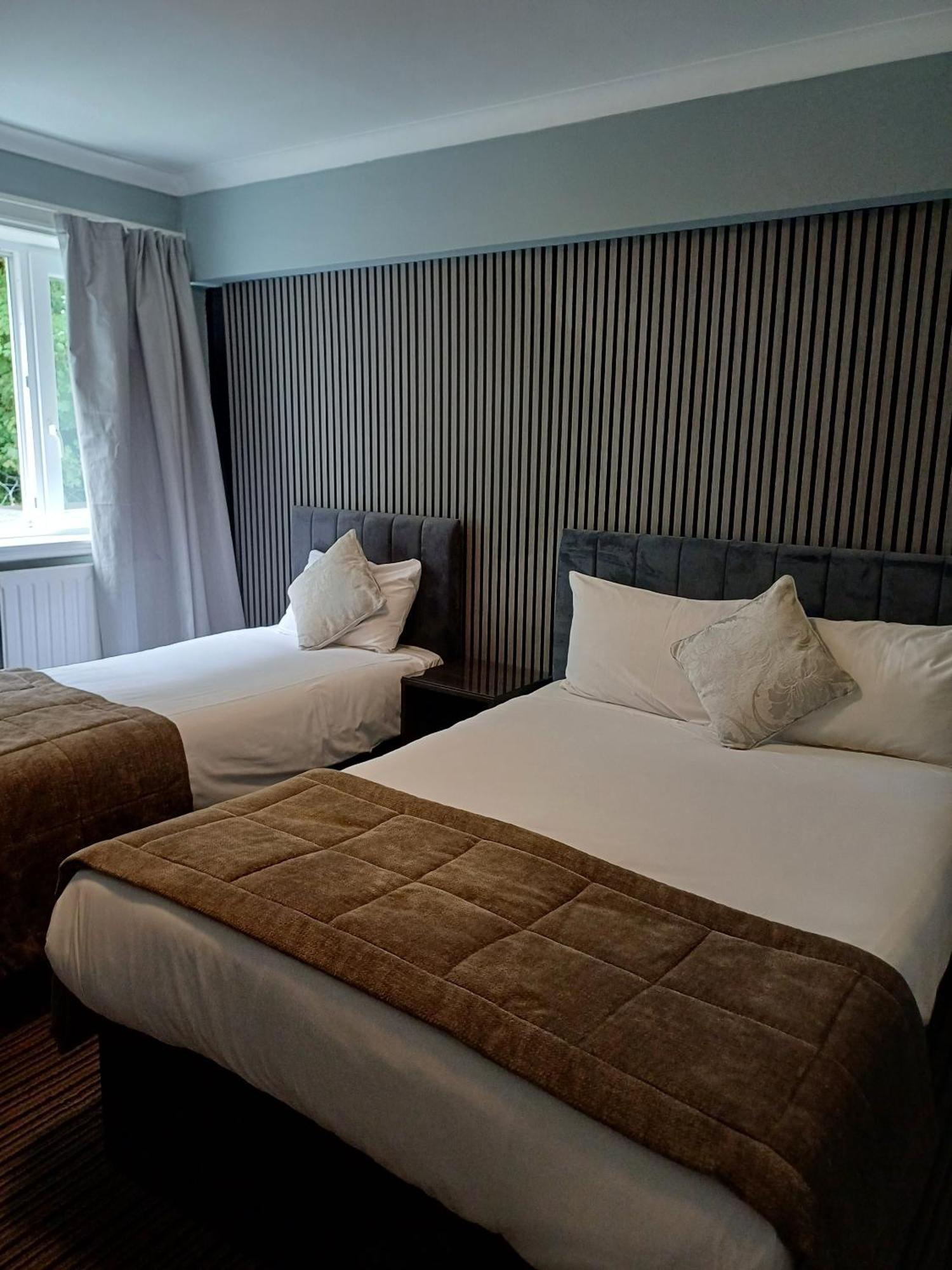 Kings Park Hotel Glasgow Room photo