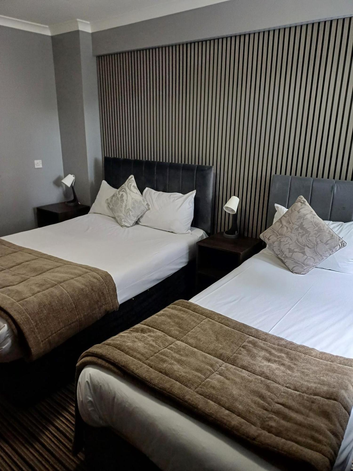 Kings Park Hotel Glasgow Room photo