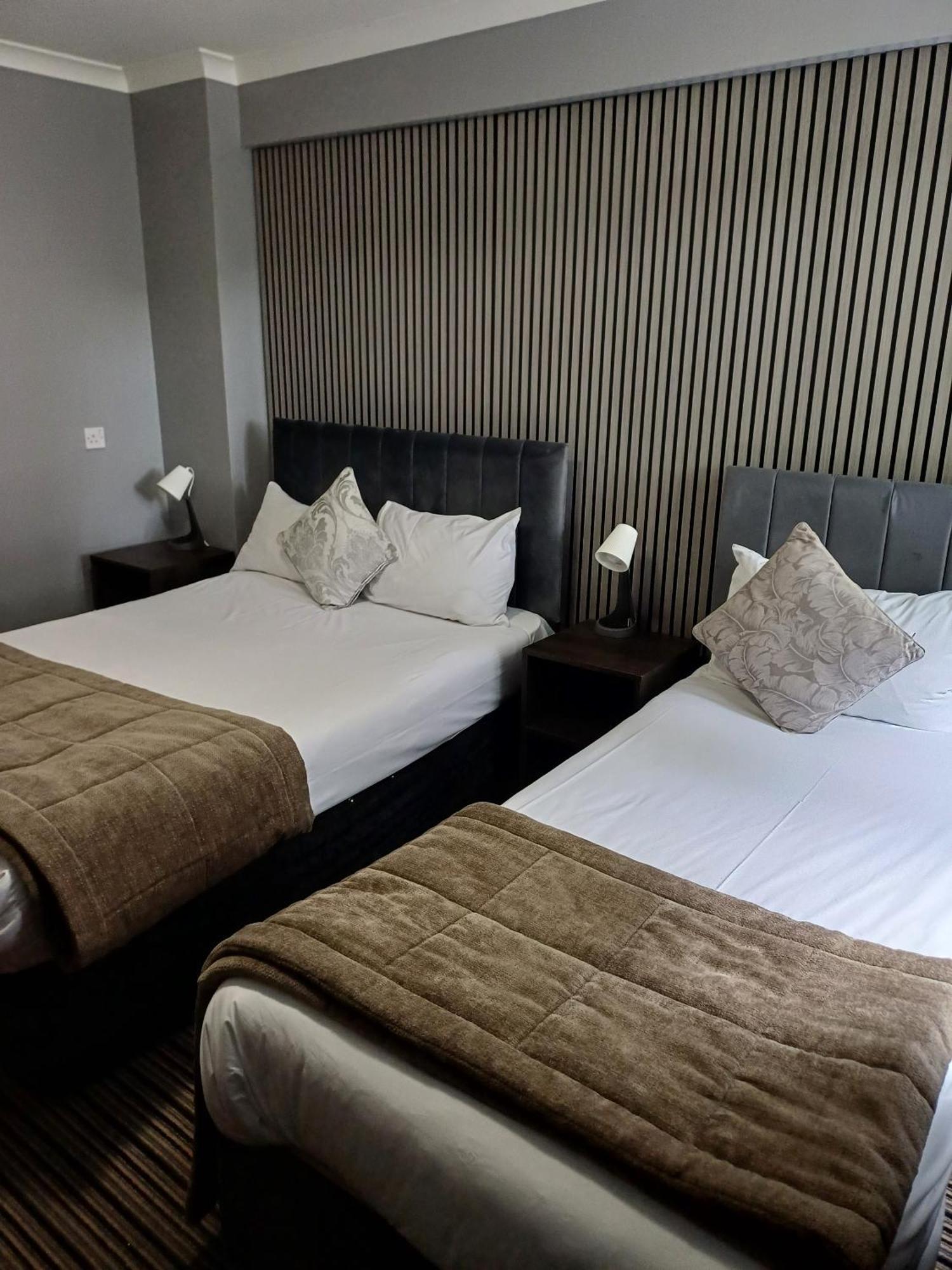 Kings Park Hotel Glasgow Room photo