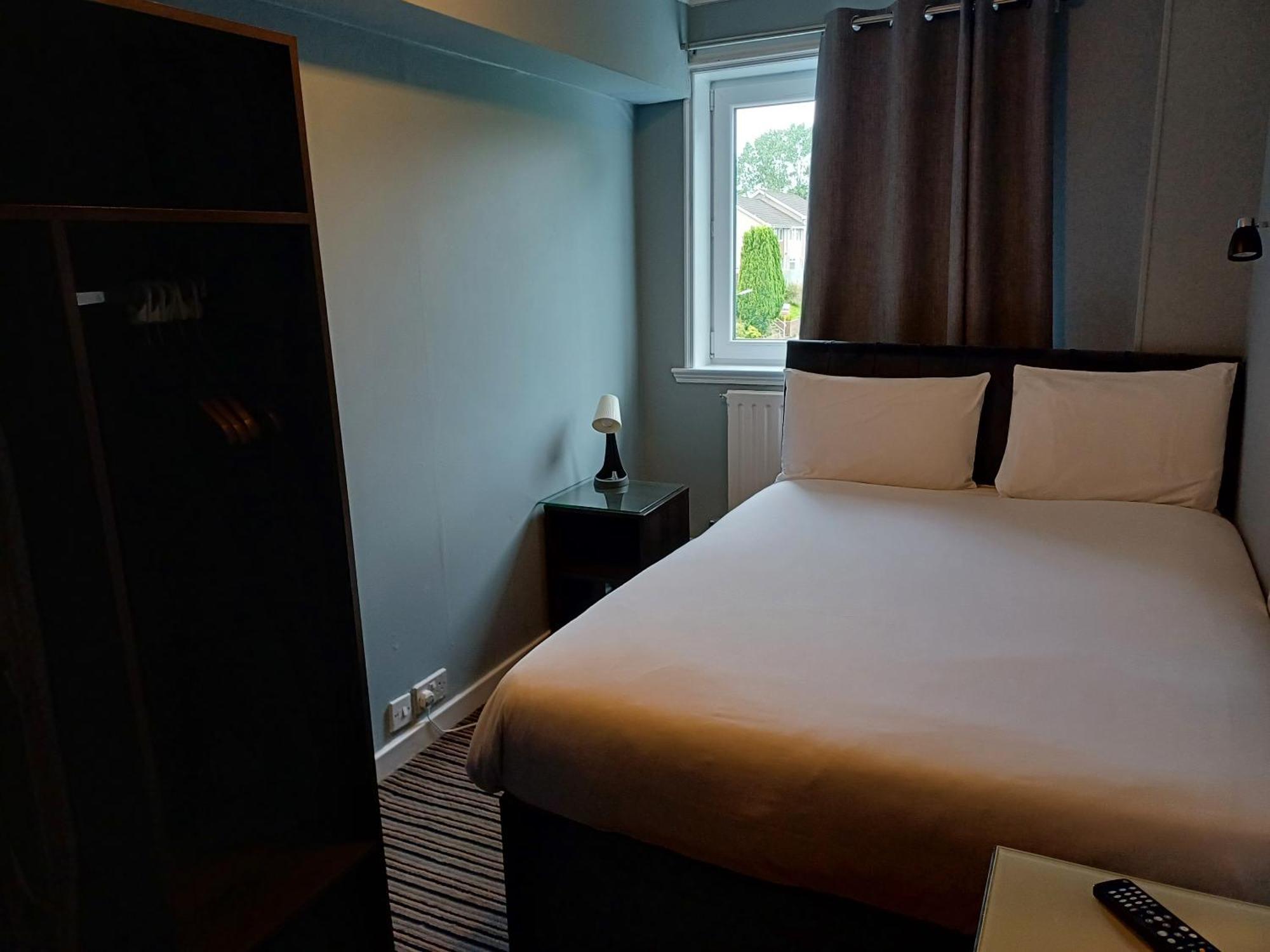 Kings Park Hotel Glasgow Room photo